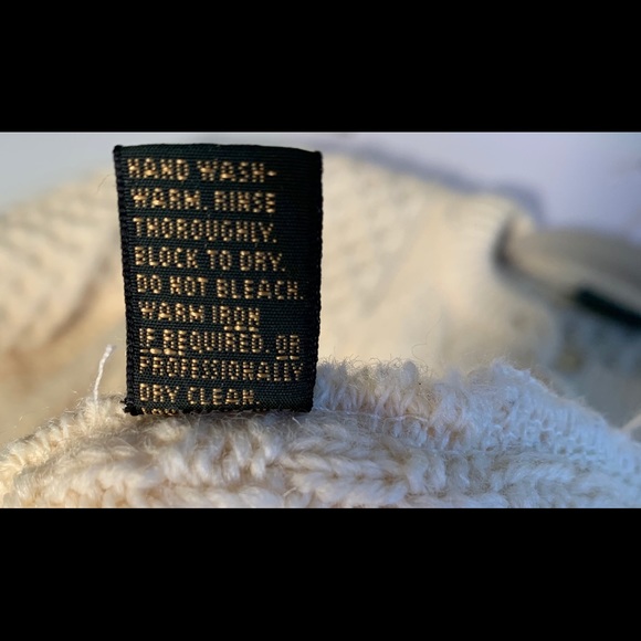 Gaeltarra Irish Cardigan Sweater - Picture 3 of 5